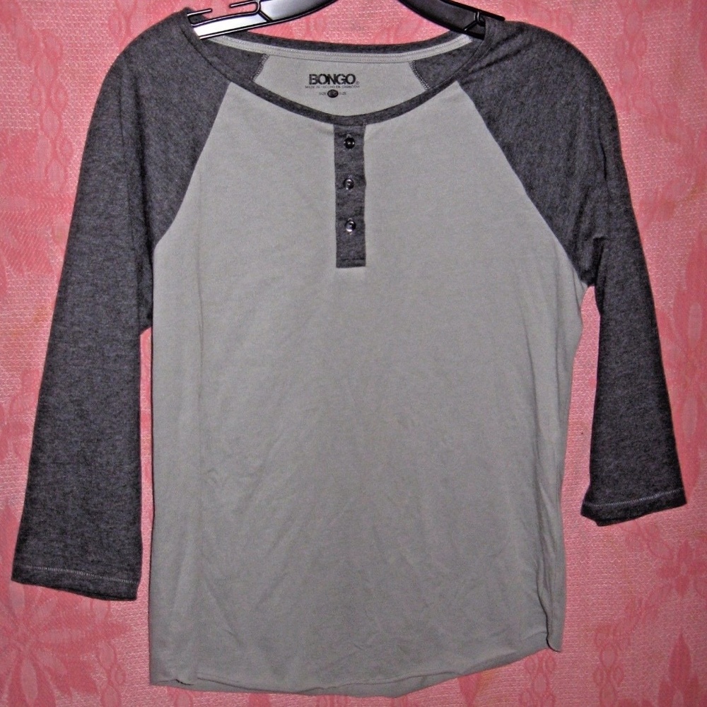 Bongo Gray Henley Top 3/4 Sleeves Size Large